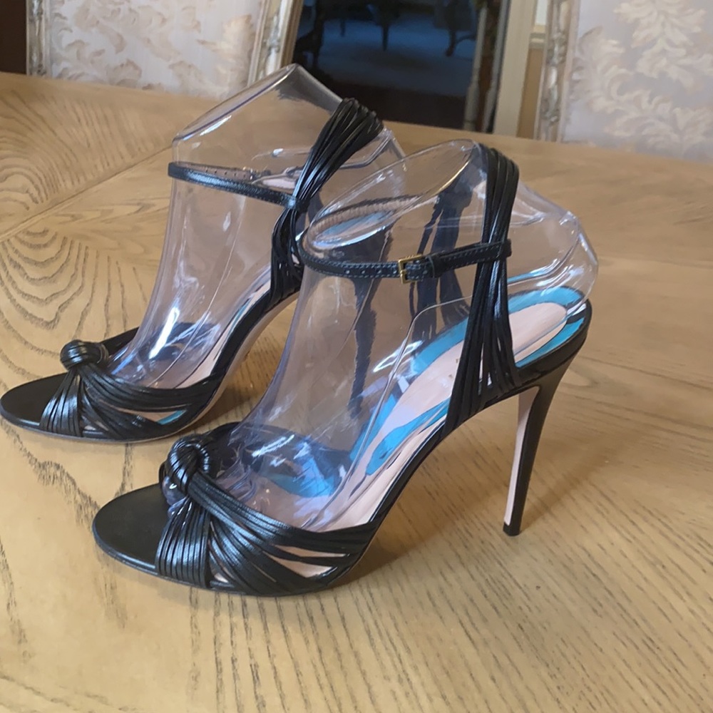❤️ Authentic Gucci Heels - Picture 4 of 8